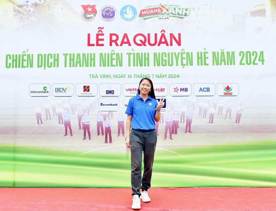 Huỳnh Như tích cực tham gia các hoạt động cộng đồng khi có dịp.