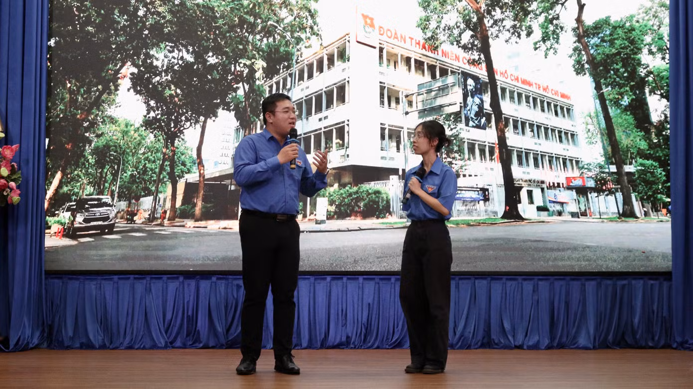 Tại Lễ khai mạc, diễn ra phần hoạt cảnh giới thiệu về Hội thi.