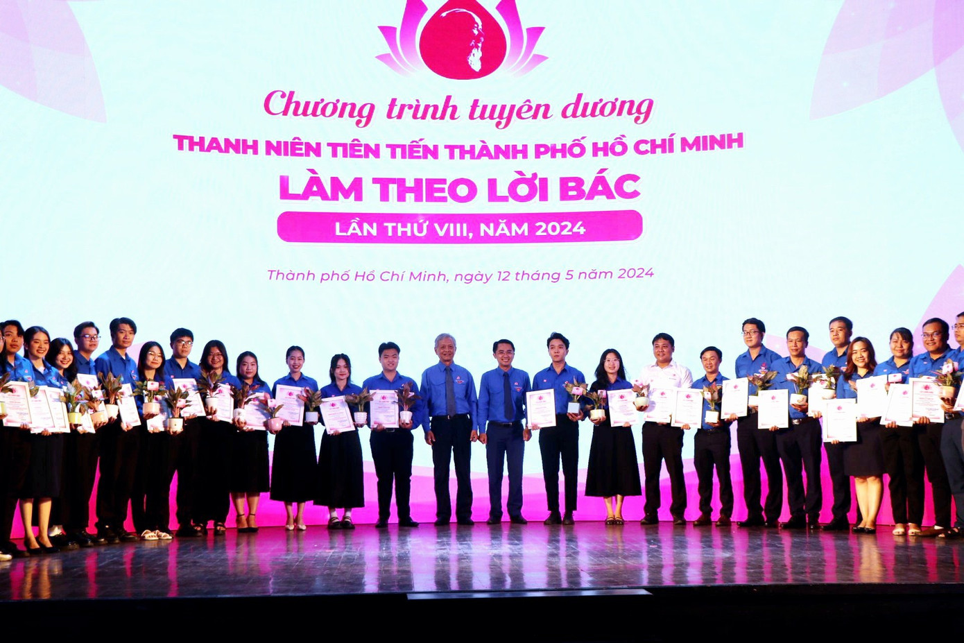 55 điển hình tiêu biểu &apos;Thanh niên tiên tiến TP. HCM làm theo lời Bác&apos; năm 2024 được tuyên dương trong dịp này. (Ảnh: Ngô Tùng)