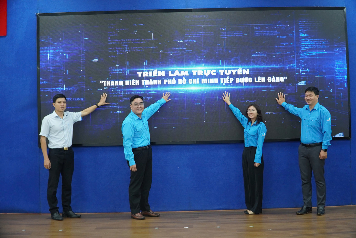 Triển lãm trực tuyến “Thanh niên TP. HCM tiếp bước lên đàng” được khai mạc tại Hội nghị, Triển lãm trực tuyến “Thanh niên TP. HCM tiếp bước lên đàng” được khai mạc tại Hội nghị,