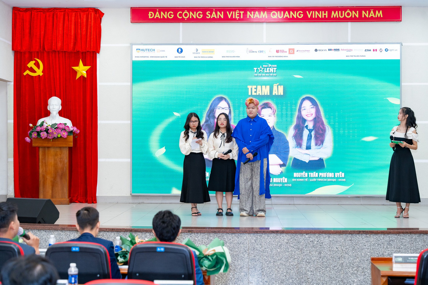 Cuộc thi là sân chơi tập hợp những mảnh ghép là những bạn trẻ cùng đam mê về khởi nghiệp kinh doanh, phát triển năng lực Marketing của mình.