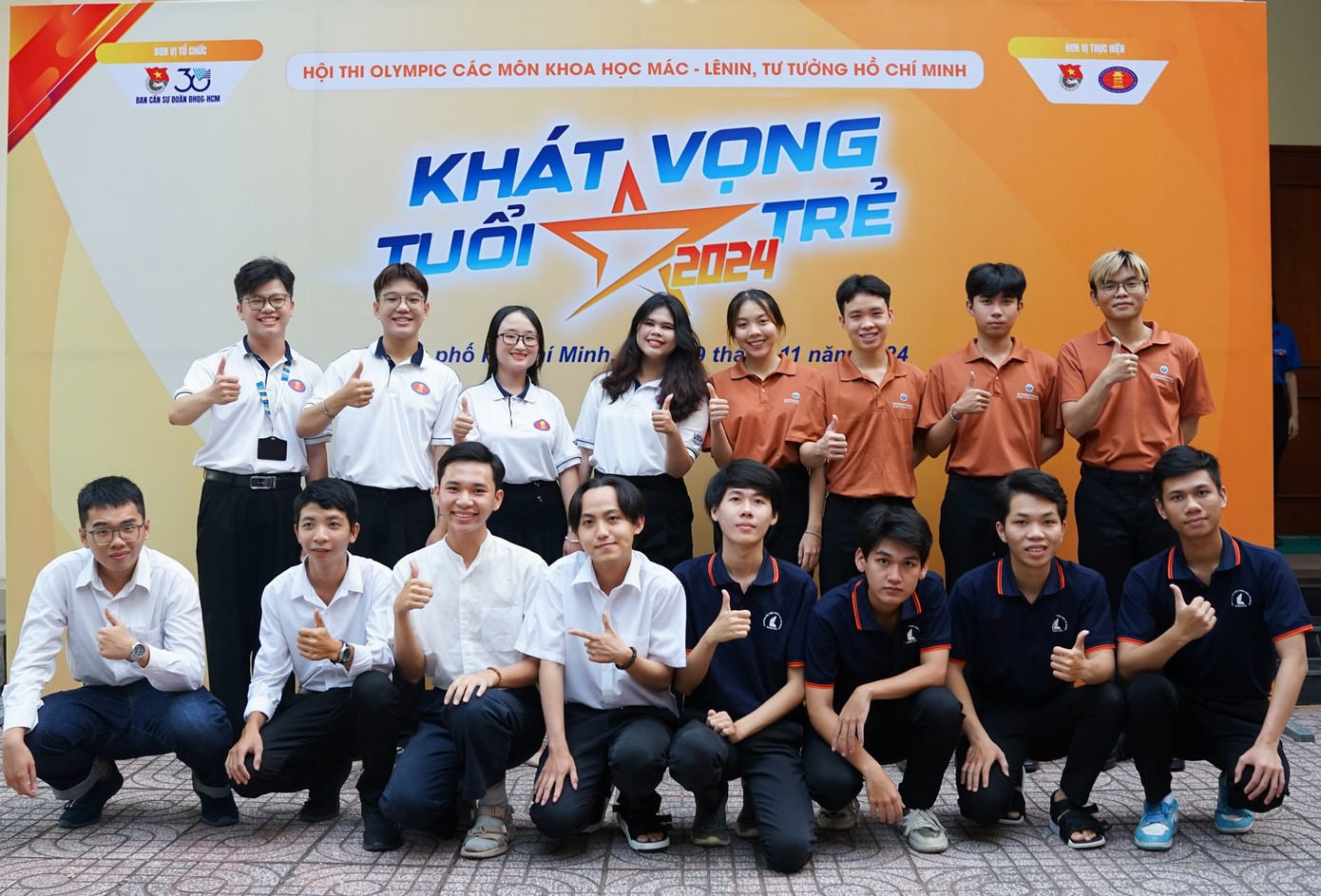 Top 4 đội thi tham dự chung kết cuộc thi. (Ảnh: Fanpage Tuổi trẻ ĐHQG TP. HCM) Top 4 đội thi tham dự chung kết cuộc thi. (Ảnh: Fanpage Tuổi trẻ ĐHQG TP. HCM)