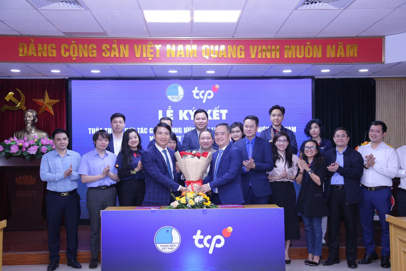 Công ty TNHH TCP Việt Nam phối hợp với T.Ư Hội LHTN Việt Nam triển khai công trình.