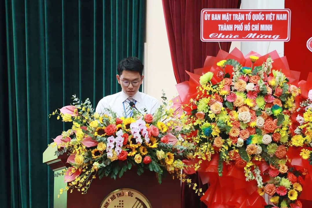 Triệu Chí Phong đại diện tuổi trẻ các dân tộc thiểu số TP. Thủ Đức đọc quyết tâm thư trong Đại hội Đại biểu các dân tộc thiểu số TP. Thủ Đức năm 2024. (Ảnh: NVCC) Triệu Chí Phong đại diện tuổi trẻ các dân tộc thiểu số TP. Thủ Đức đọc quyết tâm thư trong Đại hội Đại biểu các dân tộc thiểu số TP. Thủ Đức năm 2024. (Ảnh: NVCC)