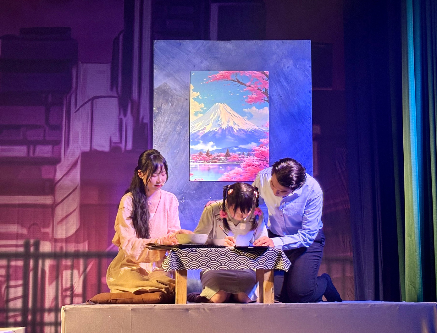 Sinh viên Báo chí làm kịch cảm tác từ tiểu thuyết của “ông hoàng” trinh thám Nhật Bản Higashino Keigo.