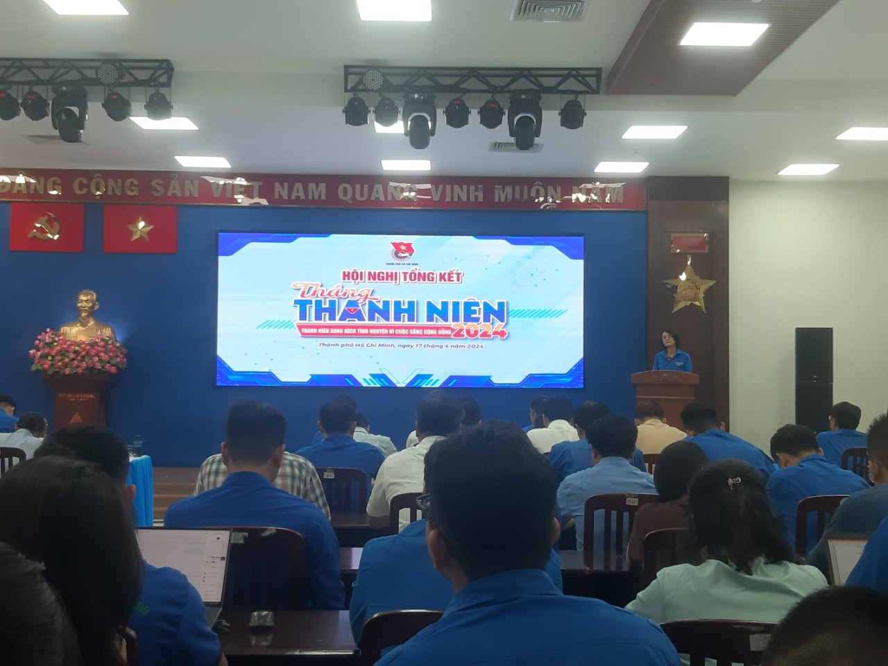 Chị Trần Thu Hà phát biểu tại Hội nghị.