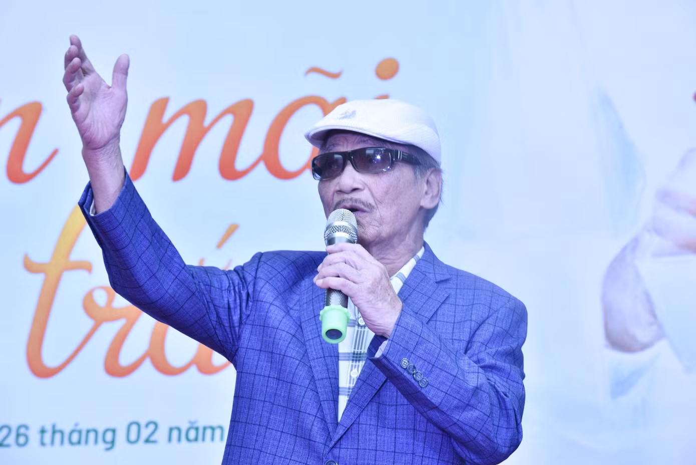 Nhạc sĩ Trần Tiến góp vui tại chương trình.