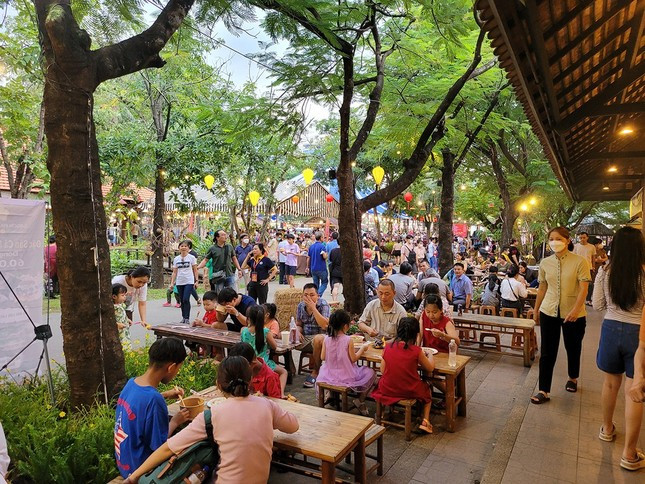 Lễ hội dự kiến thu hút đông đảo thực khách tới tham quan, trải nghiệm. Lễ hội dự kiến thu hút đông đảo thực khách tới tham quan, trải nghiệm.