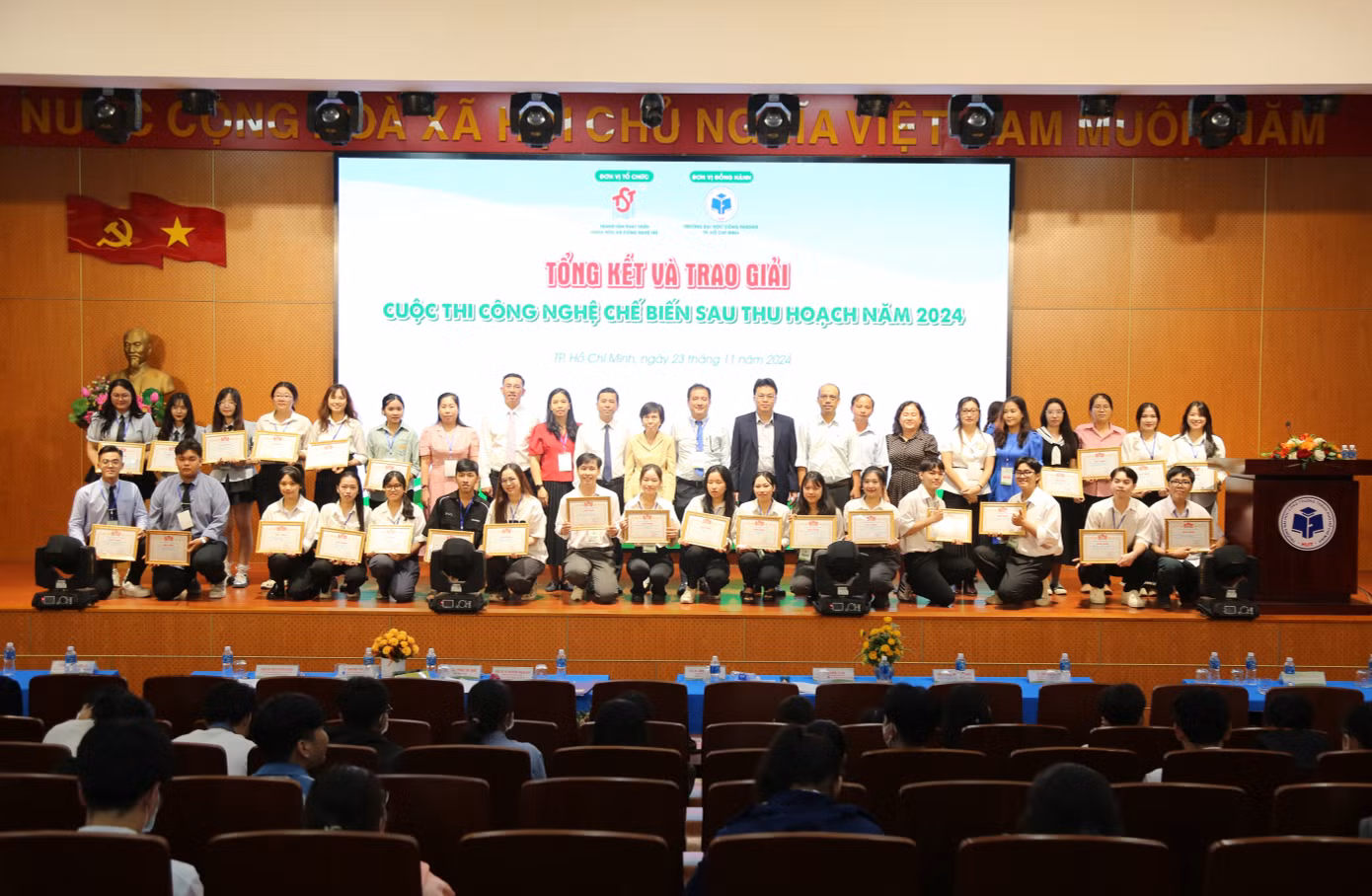 Ban Tổ chức đã chọn ra những đề tài xuất sắc để trao giải.