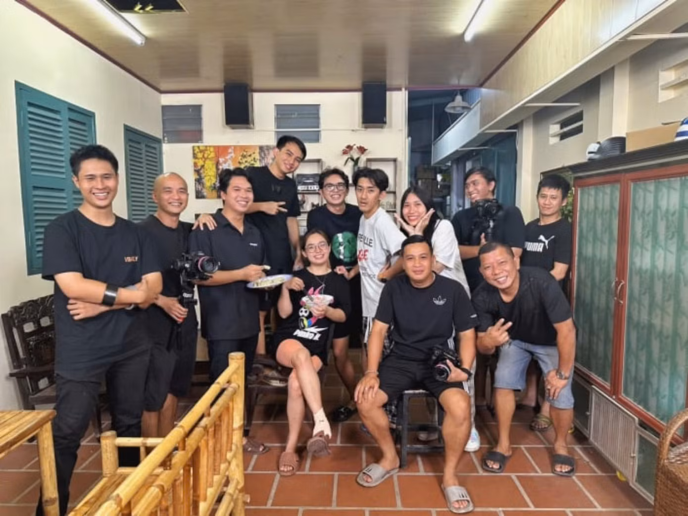 Phương Uyên từng làm cộng tác viên cho một đoàn phim tại TP. HCM. Phương Uyên từng làm cộng tác viên cho một đoàn phim tại TP. HCM.