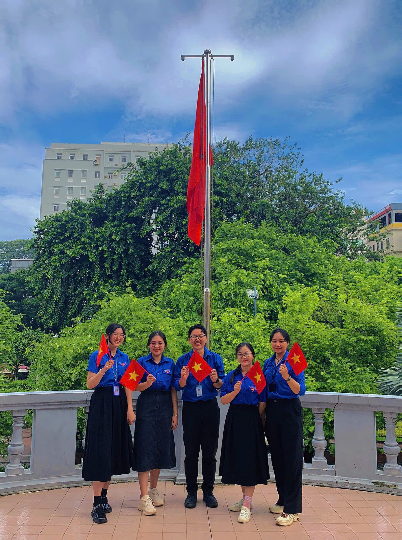 Thiên Phú vừa là sinh viên giỏi trong học thuật, vừa là đoàn viên tiêu biểu trong công tác Đoàn. Thiên Phú vừa là sinh viên giỏi trong học thuật, vừa là đoàn viên tiêu biểu trong công tác Đoàn.