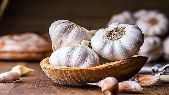 Những đại kỵ khi ăn tỏi, biết mà tránh kẻo 'hối không kịp' ảnh 2