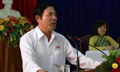 Ông Thanh dặn dò cử tri: “Bà con thấy gì thiệt bức xúc cứ điện thoại cho tui