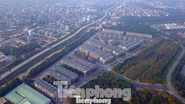 Công ty TDH Ecoland là nhà đầu tư duy nhất đăng ký thực hiện dự án tai tiếng khu biệt thự và nhà phố vườn Vạn Tuế - Sago Palm Garden (huyện Văn Giang, Hưng Yên). Công ty TDH Ecoland là nhà đầu tư duy nhất đăng ký thực hiện dự án tai tiếng khu biệt thự và nhà phố vườn Vạn Tuế - Sago Palm Garden (huyện Văn Giang, Hưng Yên).