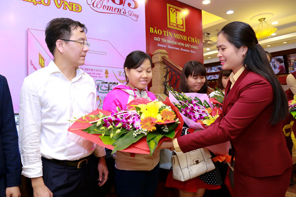 Bảo Tín Minh Châu trao thưởng trang sức cho 17 khách hàng may mắn ảnh 4
