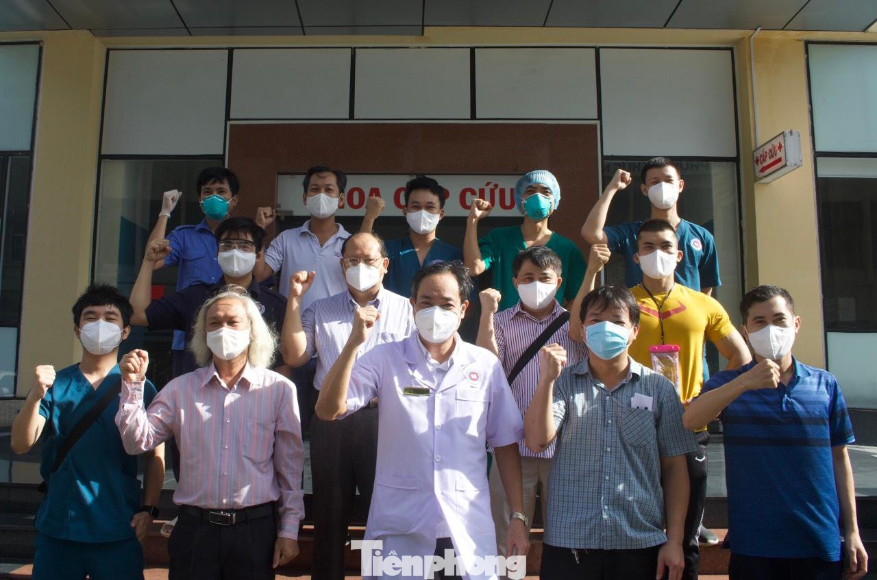 Đội ngũ y, bác sĩ Bệnh viên 1A xuất quân chi viện cho Trung tâm Điều dưỡng người bệnh tâm thần Đội ngũ y, bác sĩ Bệnh viên 1A xuất quân chi viện cho Trung tâm Điều dưỡng người bệnh tâm thần