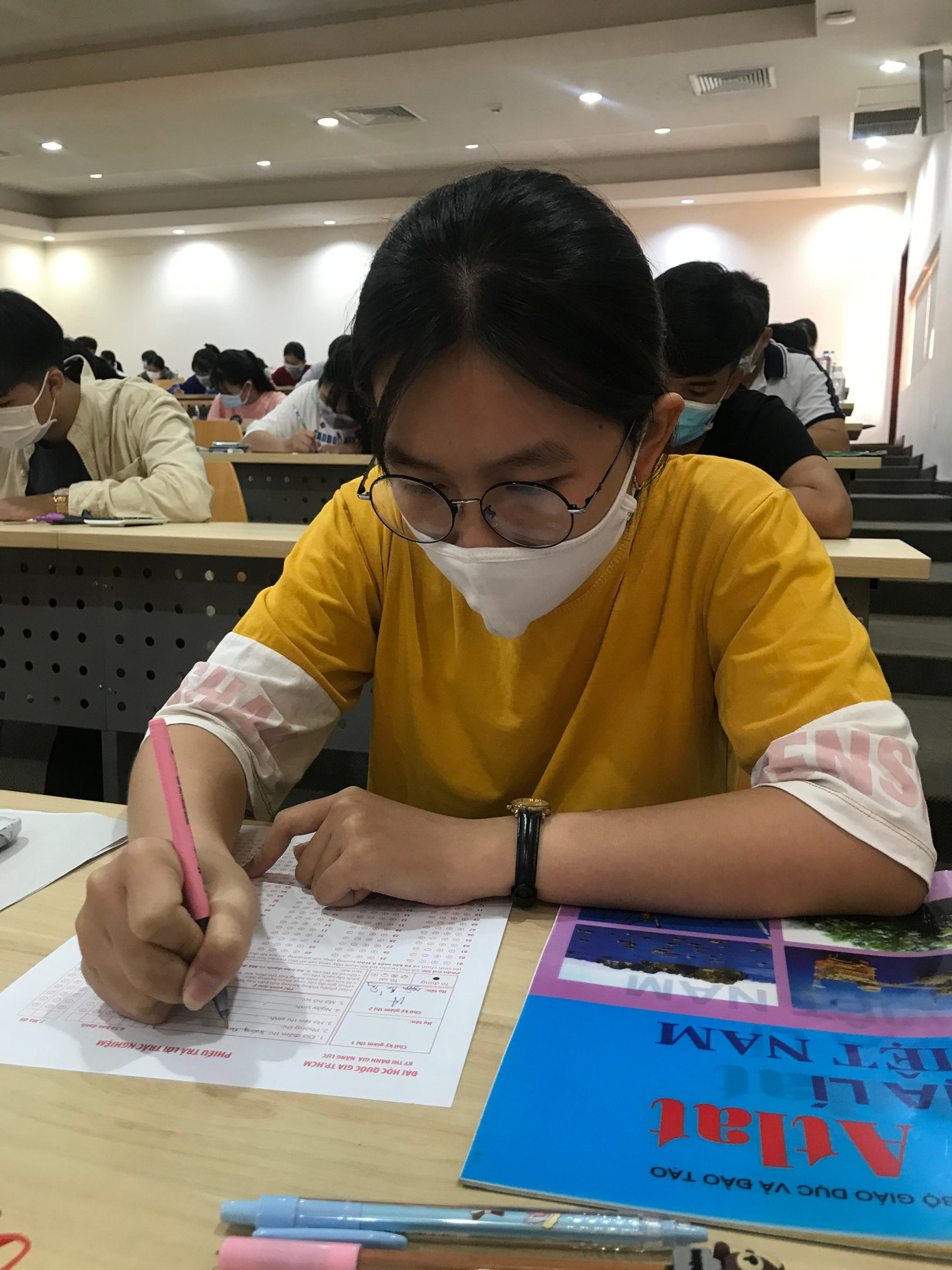 Atlat được phép mang vào phòng thi Atlat được phép mang vào phòng thi