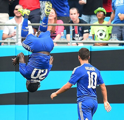 Chelsea thắng PSG trong trận cầu 'bạo lực' ảnh 1