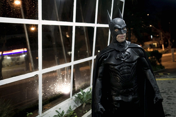 Luôn theo dõi các hoạt động ở khu vực có tỷ lệ tội phạm cao.