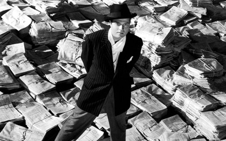 Nhân vật Charles Foster Kane (do đạo diễn Orson Welles thủ vai)