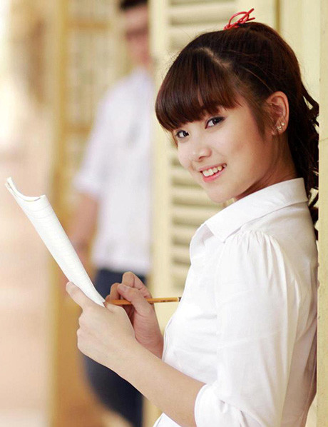 Chibi Hoàng Yến từng khá nổi trên phim và clip tuổi teen.. Chibi Hoàng Yến từng khá nổi trên phim và clip tuổi teen.