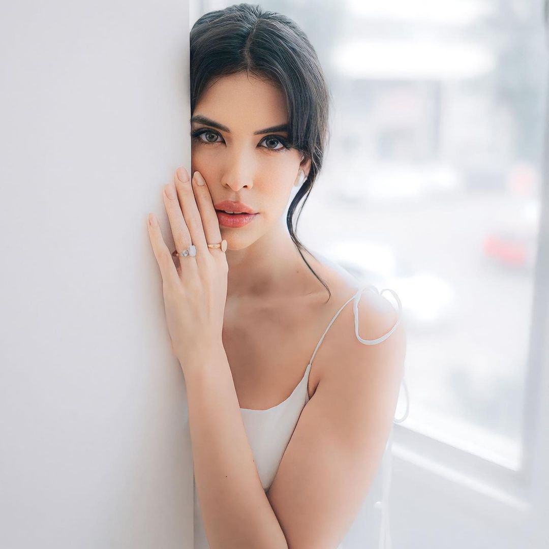 Maisha Castro thông thạo tiếng Anh, Bồ Đào Nha và Tây Ban Nha, có khả năng ứng xử và giao tiếp tốt. Maisha Castro thông thạo tiếng Anh, Bồ Đào Nha và Tây Ban Nha, có khả năng ứng xử và giao tiếp tốt.