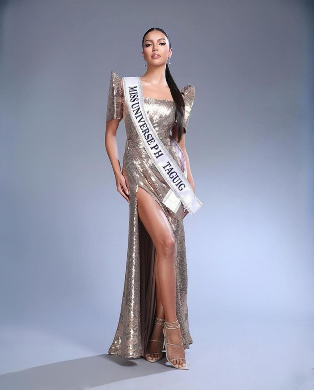 Cuộc thi Hoa hậu Hoàn vũ Philippines 2024 đã chính thức khởi động với sự tham gia của nhiều thí sinh có thành tích thi sắc đẹp trong nước và quốc tế. Nhiều người nhận xét, Hoa hậu Hoàn vũ Philippines là mùa giải All Star khi có sự góp mặt của nhiều người đẹp đình đám. Người đẹp Christi Mcgarry vừa chiến thắng danh hiệu Miss Universe Taguig 2024. Cô đại diện tỉnh Taguig tại cuộc thi năm nay. Cuộc thi Hoa hậu Hoàn vũ Philippines 2024 đã chính thức khởi động với sự tham gia của nhiều thí sinh có thành tích thi sắc đẹp trong nước và quốc tế. Nhiều người nhận xét, Hoa hậu Hoàn vũ Philippines là mùa giải All Star khi có sự góp mặt của nhiều người đẹp đình đám. Người đẹp Christi Mcgarry vừa chiến thắng danh hiệu Miss Universe Taguig 2024. Cô đại diện tỉnh Taguig tại cuộc thi năm nay.