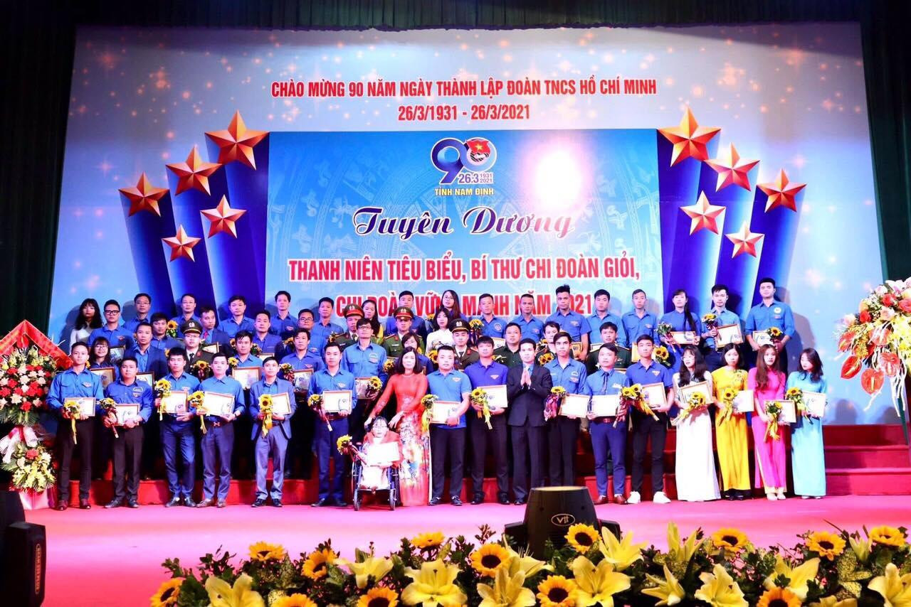 Trong nhiệm kỳ, đã thành lập 126 CLB Lý luận trẻ. Các cấp bộ đoàn tuyên dương 2.237 điển hình tiên tiến học tập và làm theo lời Bác.