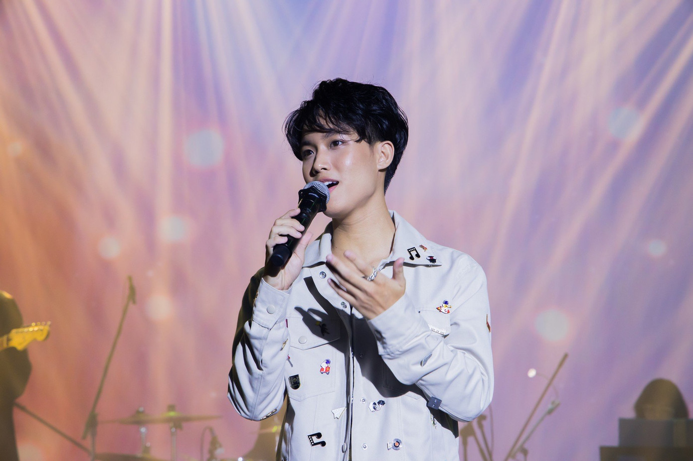 Ca - nhạc sĩ Võ Việt Phương.