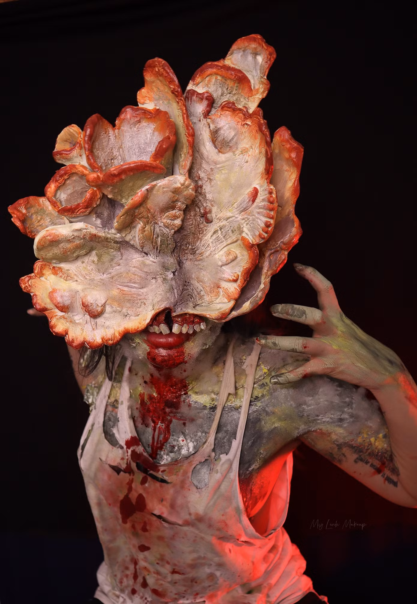 Nhân vật zombie nấm bào tử trong The last of us. Nhân vật zombie nấm bào tử trong The last of us.