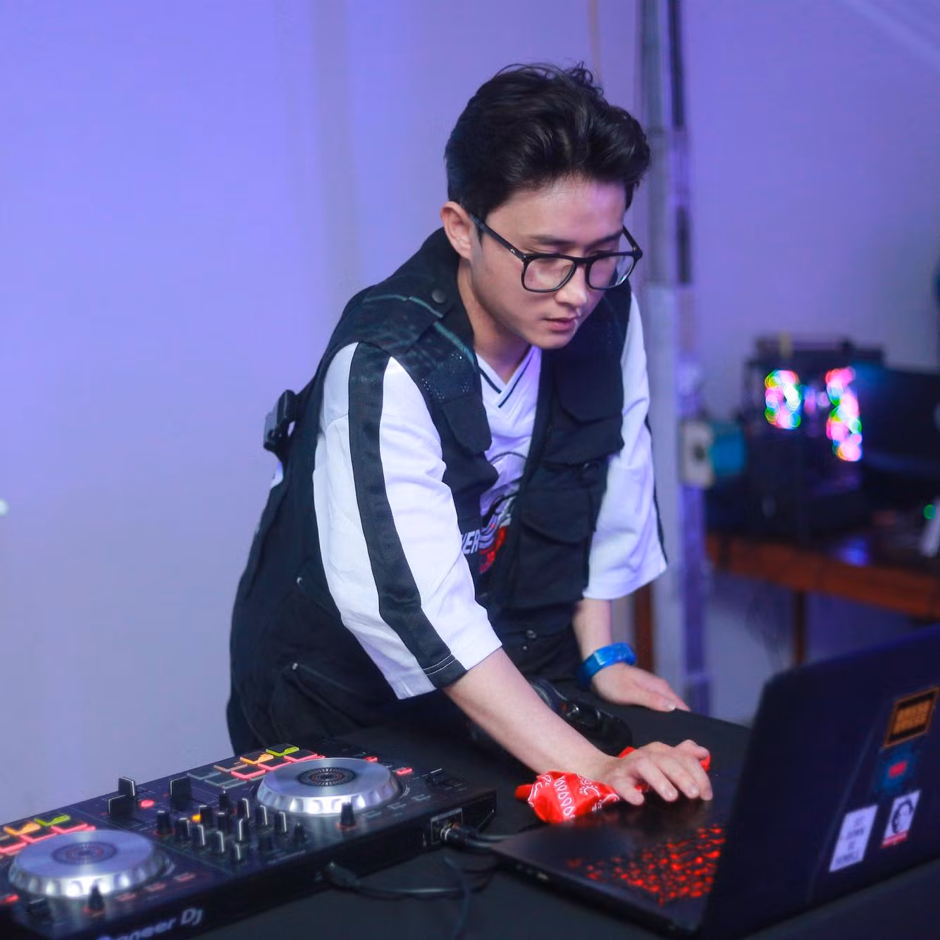 Producer Thịnh Hồ cho rằng, sẽ không có công thức chính xác cho việc tạo nhạc 'hit'.