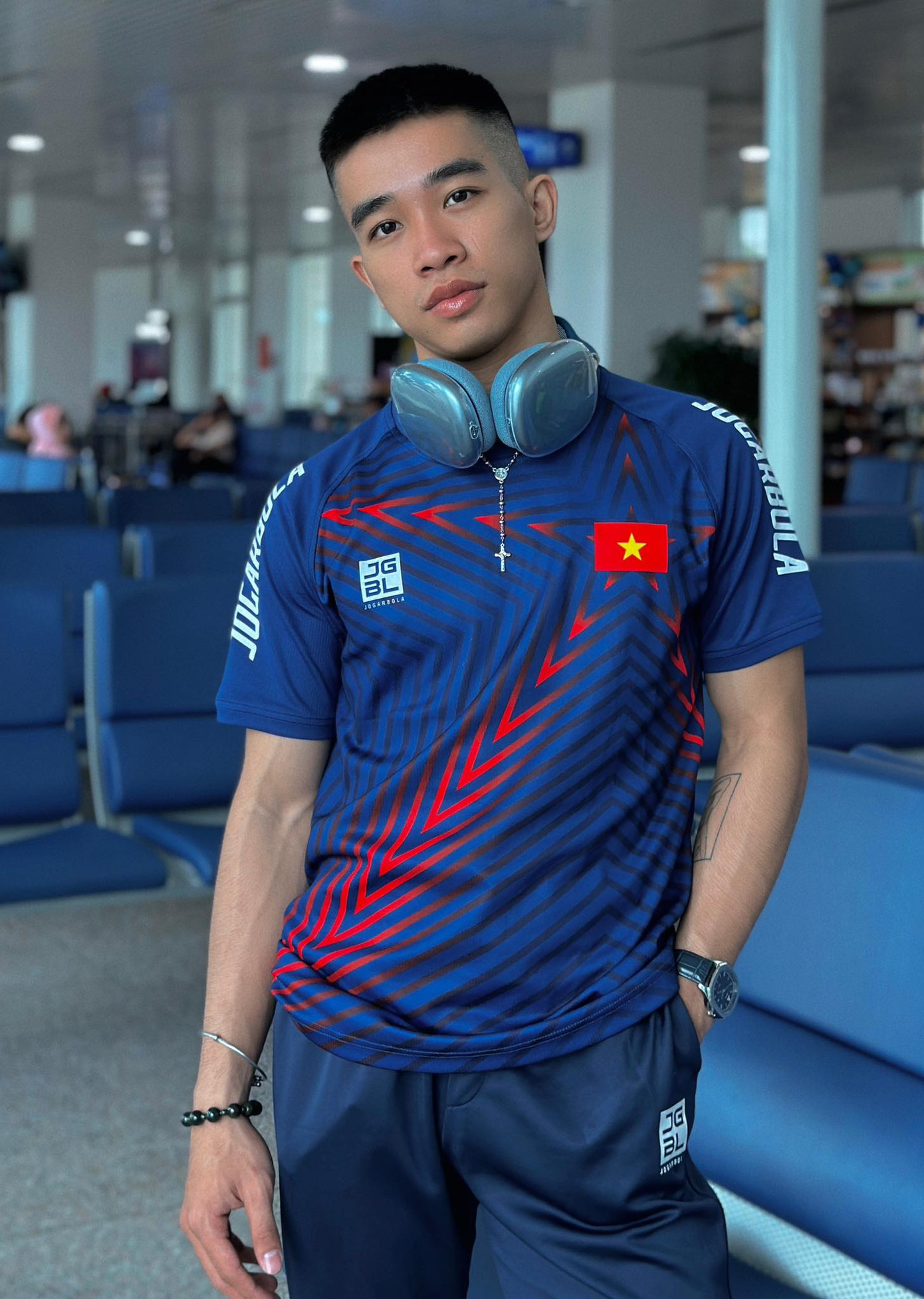 Ngoài theo đuổi bộ môn thể thao Aerobic, Lê Hoàng Phong còn đam mê lĩnh vực thời trang