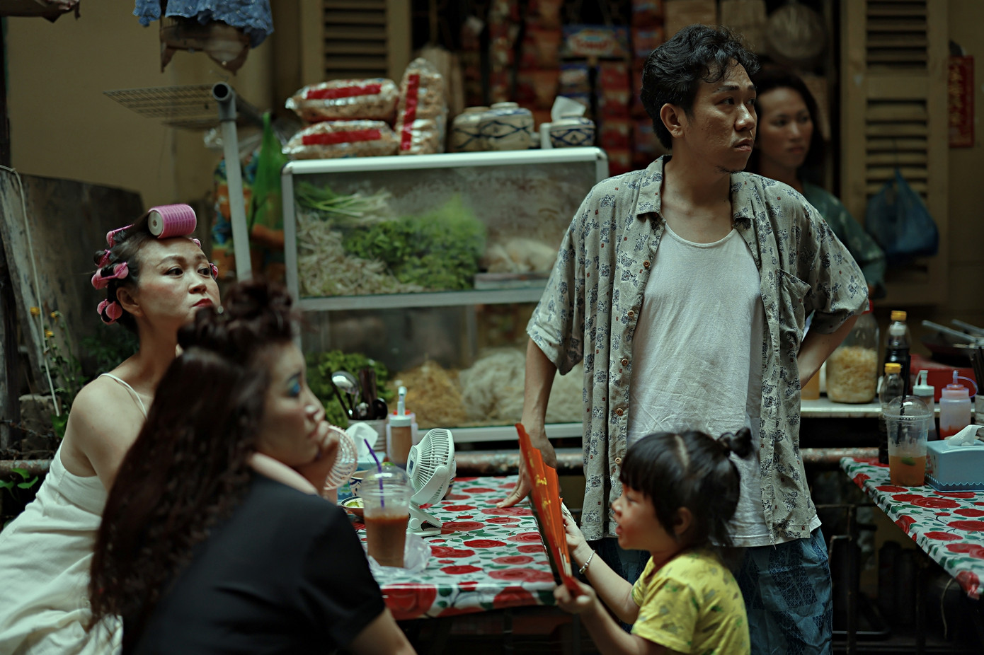 Cặp đôi mới của màn ảnh rộng Việt Nam: Phương Anh Đào và Tuấn Trần 'bùng nổ chemistry' ảnh 2 Cặp đôi mới của màn ảnh rộng Việt Nam: Phương Anh Đào và Tuấn Trần 'bùng nổ chemistry' ảnh 2