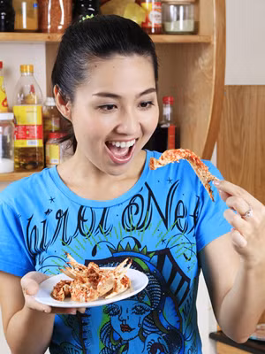 Lê Khánh với quán Ốc Khánh