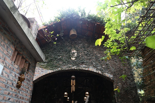 Quán cafe ngập tràn chân dung lãnh đạo Trump – Kim ảnh 12