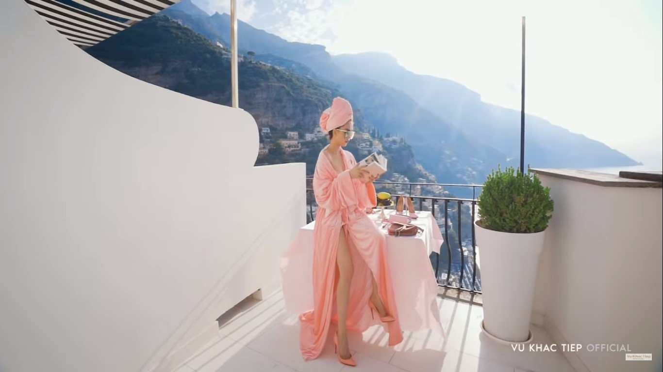 Ngọc Trinh lại khiến fans ‘hú hồn’ với ảnh khỏa thân ở tuổi 30 ảnh 7