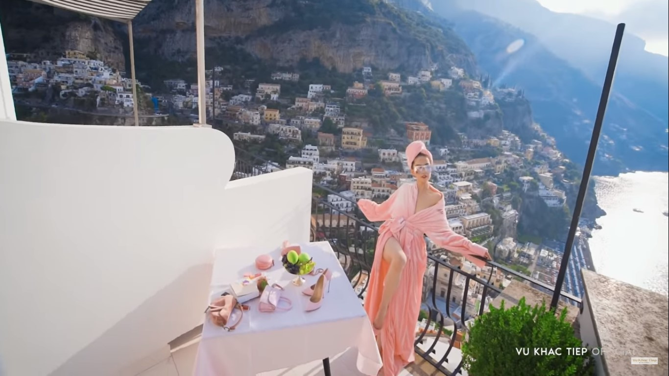 Ngọc Trinh lại khiến fans ‘hú hồn’ với ảnh khỏa thân ở tuổi 30 ảnh 8