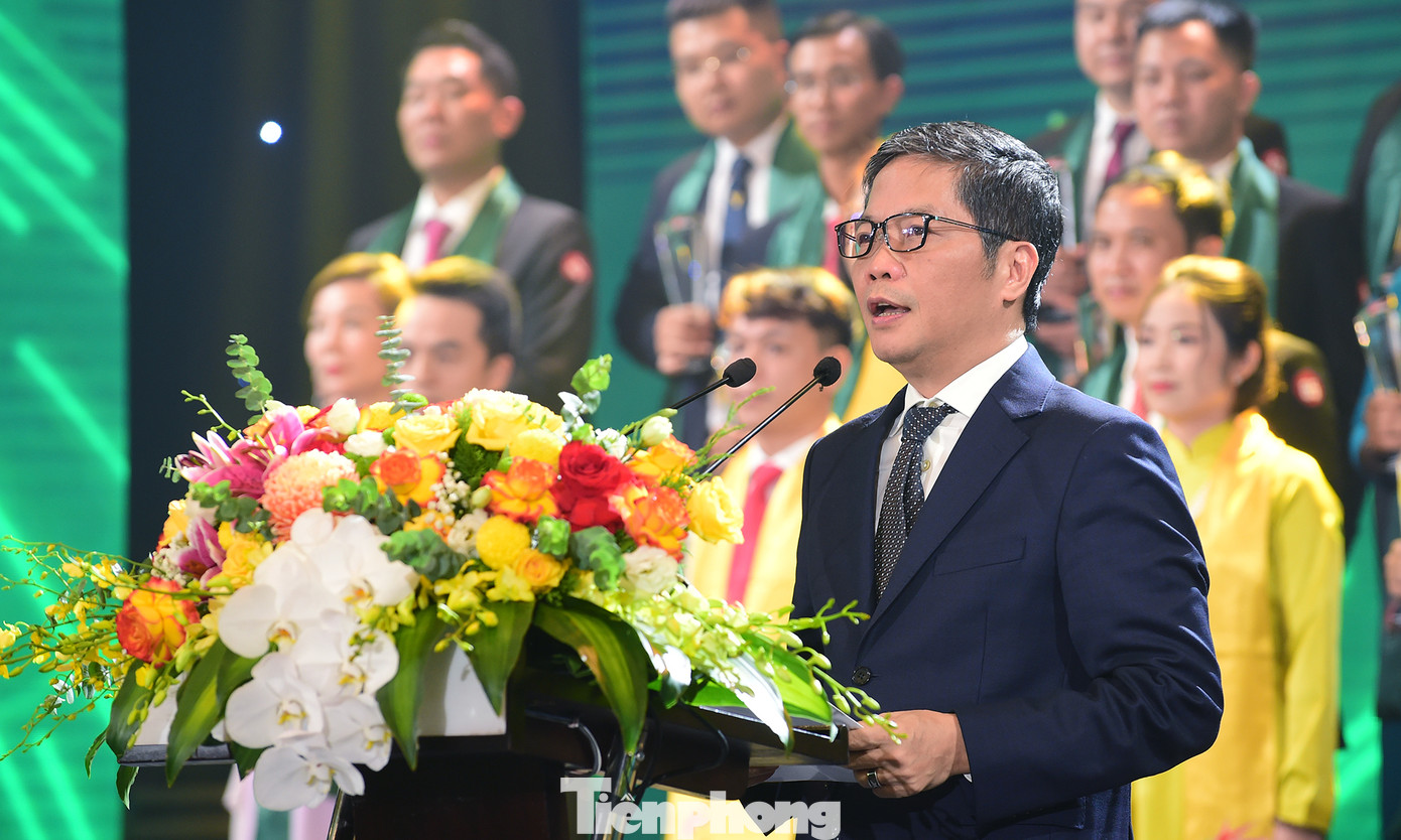 Ông Trần Tuấn Anh phát biểu tại chương trình. Ảnh: Xuân Tùng