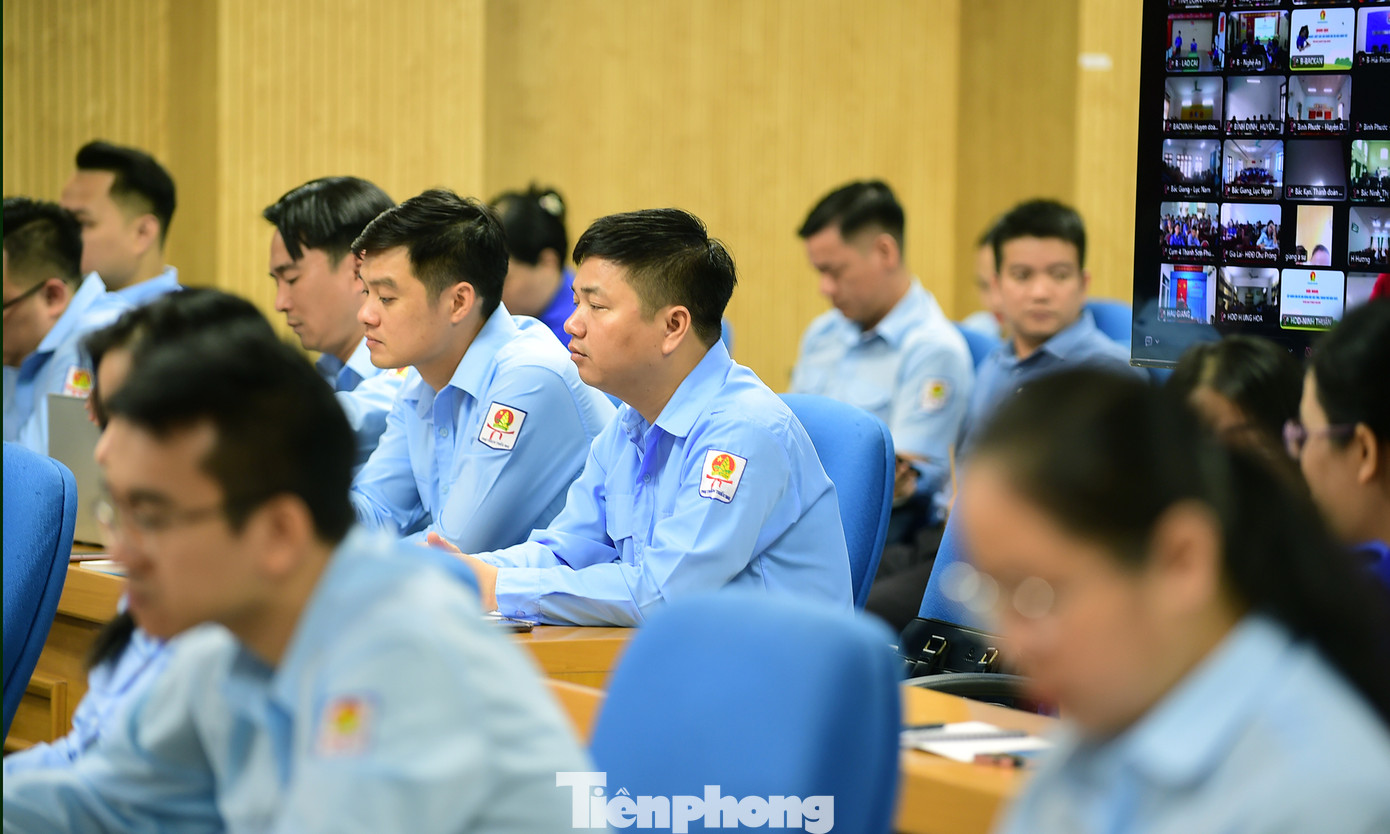 Bí thư T.Ư Đoàn, Chủ tịch Hội đồng Đội Trung ương Nguyễn Phạm Duy Trang; cán bộ Hội đồng Đội các tỉnh, thành phố tại Hội nghị. Ảnh: Xuân Tùng