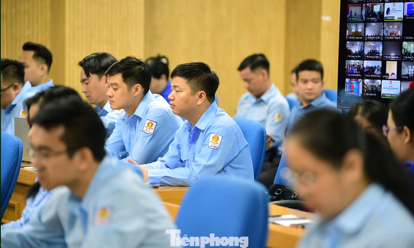 Bí thư T.Ư Đoàn, Chủ tịch Hội đồng Đội Trung ương Nguyễn Phạm Duy Trang; cán bộ Hội đồng Đội các tỉnh, thành phố tại Hội nghị. Ảnh: Xuân Tùng