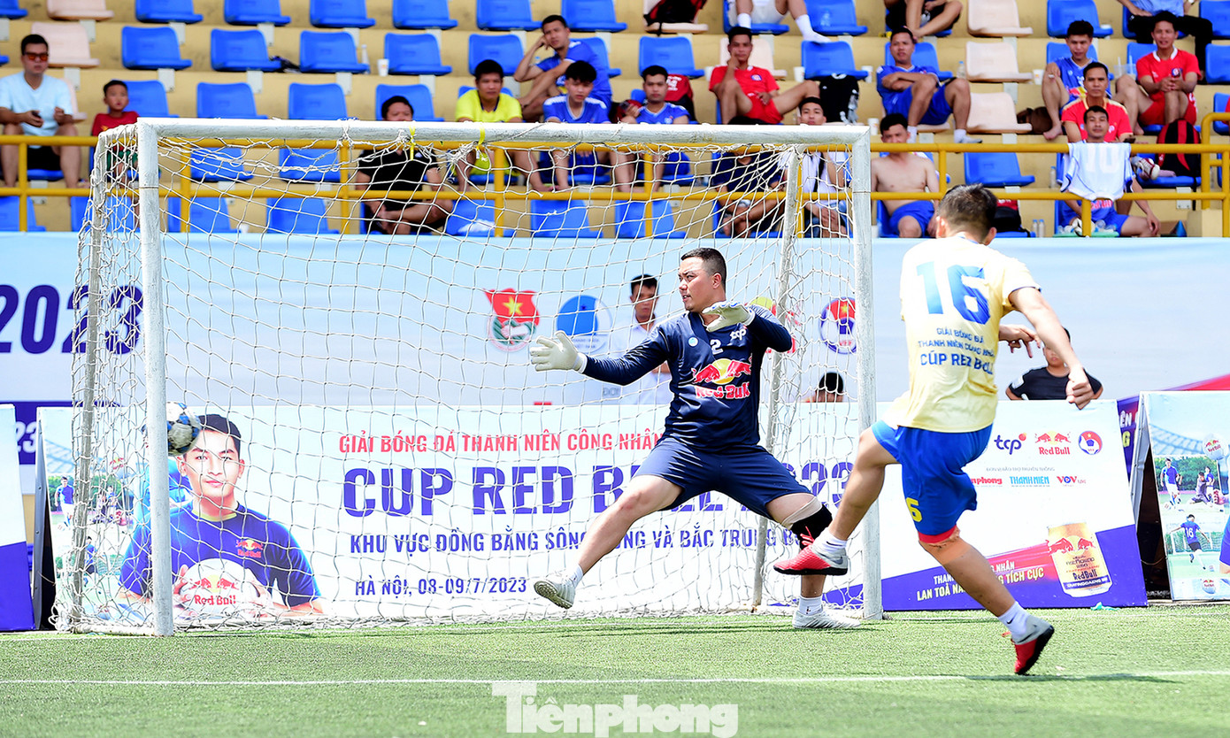 Với thành tích này, đội Hyundai Thành Công VN FC giành vé vào vòng Chung kết toàn quốc Giải bóng đá Thanh niên công nhân Cup Red Bull 2023 sẽ diễn ra vào tháng 11/2023 tại Thủ đô Hà Nội. Vòng chung kết có 6 đội nhất và 2 đội xếp nhì bảng có thành tích tốt nhất ở các khu vực và thi đấu tranh các giải. Tổng giá trị các giải thưởng của Giải bóng đá Thanh niên công nhân - Cúp Red Bull năm 2023 trị giá hơn 500 triệu đồng.