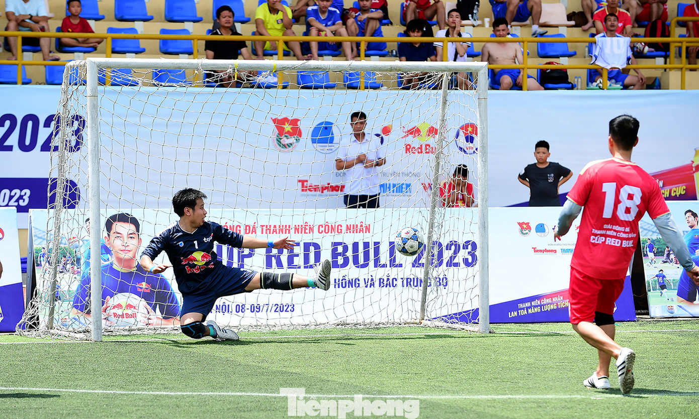 Với thành tích này, đội Hyundai Thành Công VN FC giành vé vào vòng Chung kết toàn quốc Giải bóng đá Thanh niên công nhân Cup Red Bull 2023 sẽ diễn ra vào tháng 11/2023 tại Thủ đô Hà Nội. Vòng chung kết có 6 đội nhất và 2 đội xếp nhì bảng có thành tích tốt nhất ở các khu vực và thi đấu tranh các giải. Tổng giá trị các giải thưởng của Giải bóng đá Thanh niên công nhân - Cúp Red Bull năm 2023 trị giá hơn 500 triệu đồng.