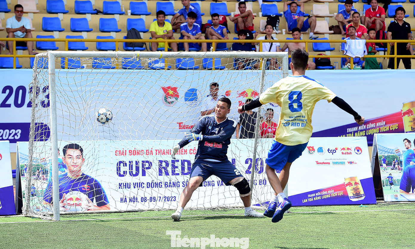 Với thành tích này, đội Hyundai Thành Công VN FC giành vé vào vòng Chung kết toàn quốc Giải bóng đá Thanh niên công nhân Cup Red Bull 2023 sẽ diễn ra vào tháng 11/2023 tại Thủ đô Hà Nội. Vòng chung kết có 6 đội nhất và 2 đội xếp nhì bảng có thành tích tốt nhất ở các khu vực và thi đấu tranh các giải. Tổng giá trị các giải thưởng của Giải bóng đá Thanh niên công nhân - Cúp Red Bull năm 2023 trị giá hơn 500 triệu đồng.