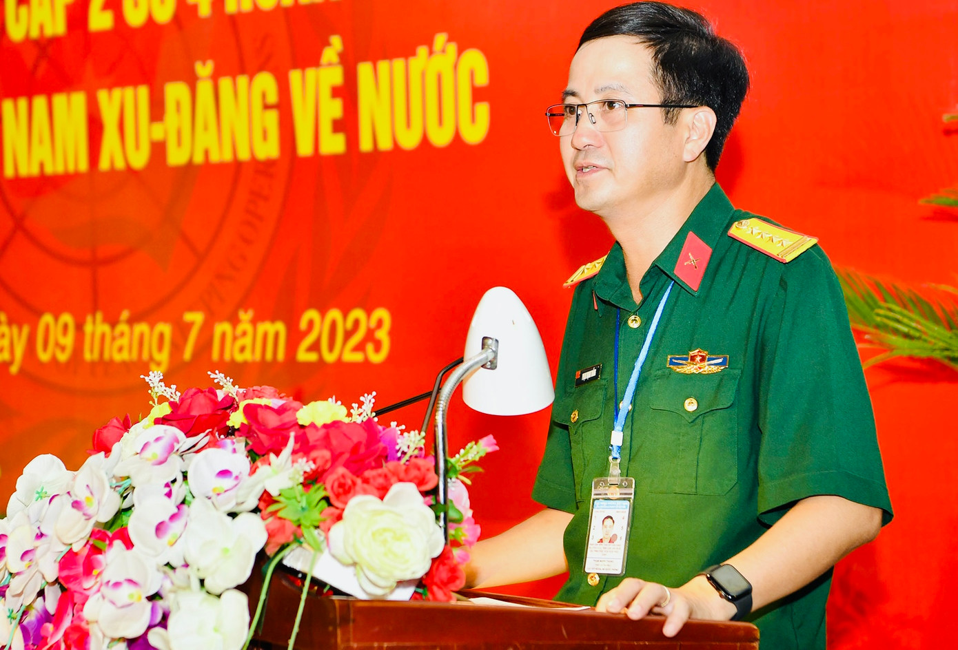 Đại tá Phạm Mạnh Thắng phát biểu tại lễ đoàn cán bộ, nhân viên Bệnh viện dã chiến cấp 2 số 4. Đại tá Phạm Mạnh Thắng phát biểu tại lễ đoàn cán bộ, nhân viên Bệnh viện dã chiến cấp 2 số 4.