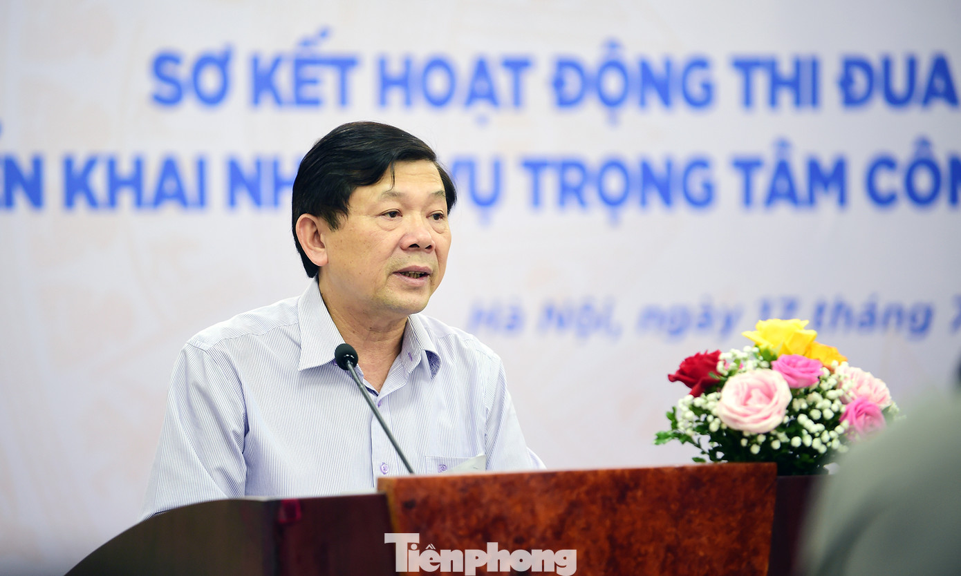 Phó Chủ tịch Ủy ban T.Ư Mặt trận Tổ quốc Việt Nam Nguyễn Hữu Dũng phát biểu kết luận tại hội nghị. Ảnh: Xuân Tùng.