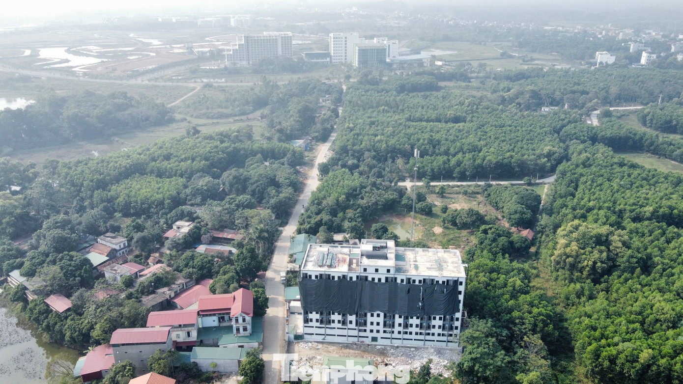 Sở Xây dựng cũng cho biết, đã có quyết định thành lập Đoàn kiểm tra liên ngành kiểm tra vi phạm đất đai, trật tự xây dựng của các tổ chức, cá nhân tại công trình này.