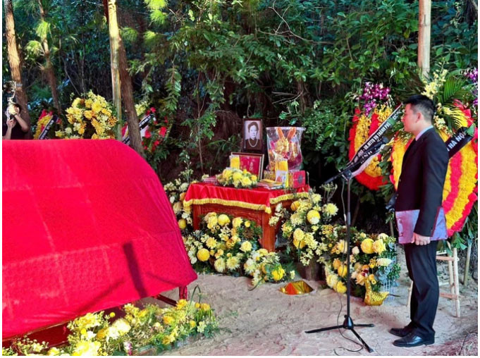 Lễ án táng PGS. Đặng Bích Hà vào lúc 6 giờ sáng ngày 29/9/2024 - Ảnh: SGGP