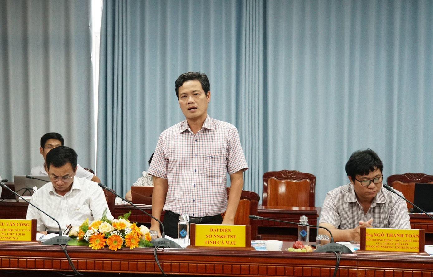 Ông Đỗ Minh Điền, Chi cục phó Chi cục Thuỷ lợi, Sở Nông nghiệp và Phát triển Nông thôn Cà Mau Ông Đỗ Minh Điền, Chi cục phó Chi cục Thuỷ lợi, Sở Nông nghiệp và Phát triển Nông thôn Cà Mau