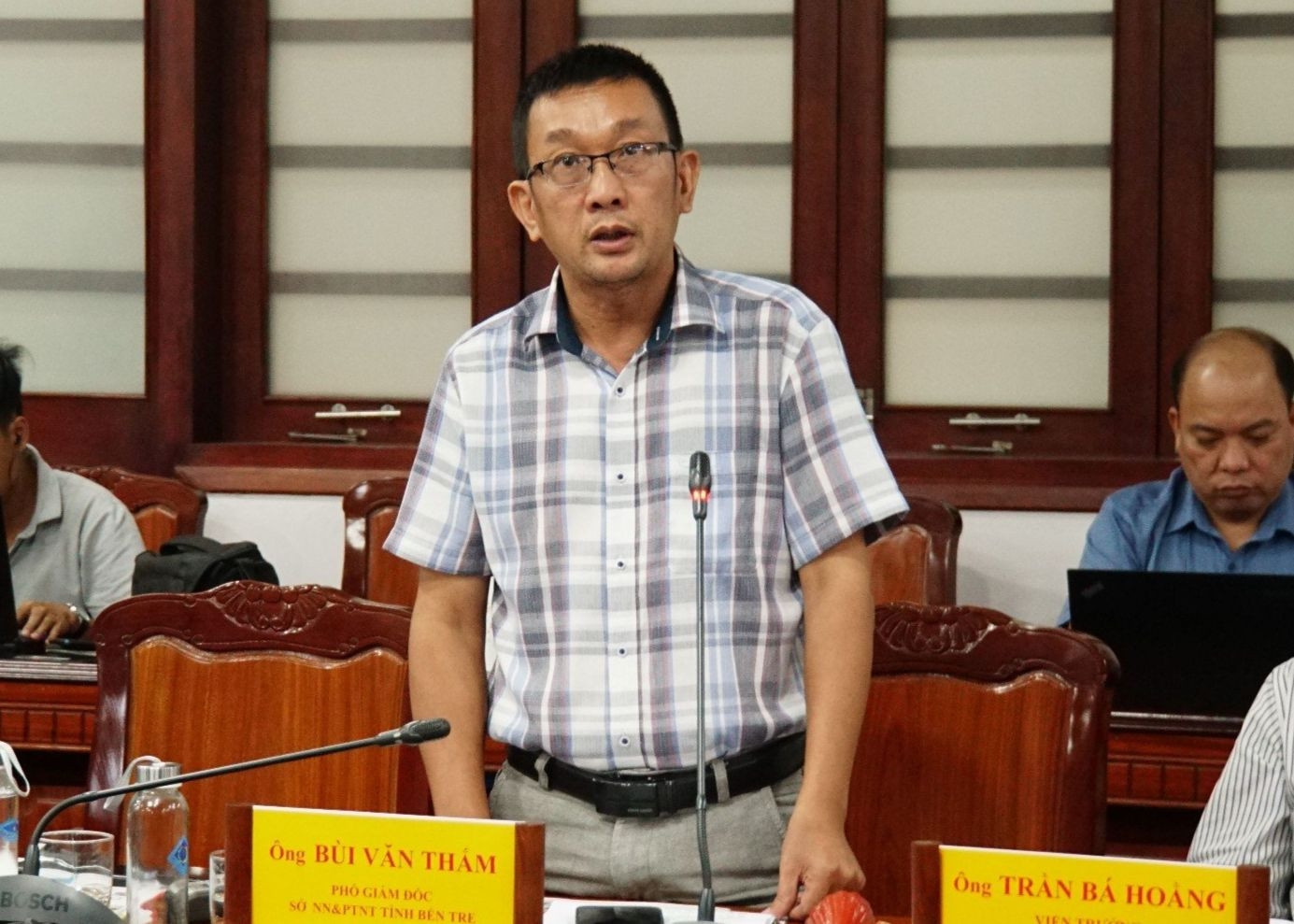 Ông Bùi Văn Thắm, Phó Giám đốc Sở NN&PT tỉnh Bến Tre Ông Bùi Văn Thắm, Phó Giám đốc Sở NN&PT tỉnh Bến Tre