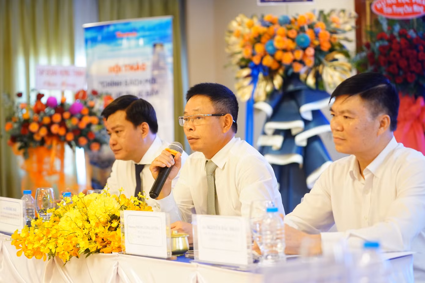Nhiều vấn đề quan trọng đã được đưa ra thảo luận tại Hội thảo
